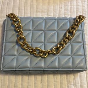 Quilted chain strap shoulder bag
